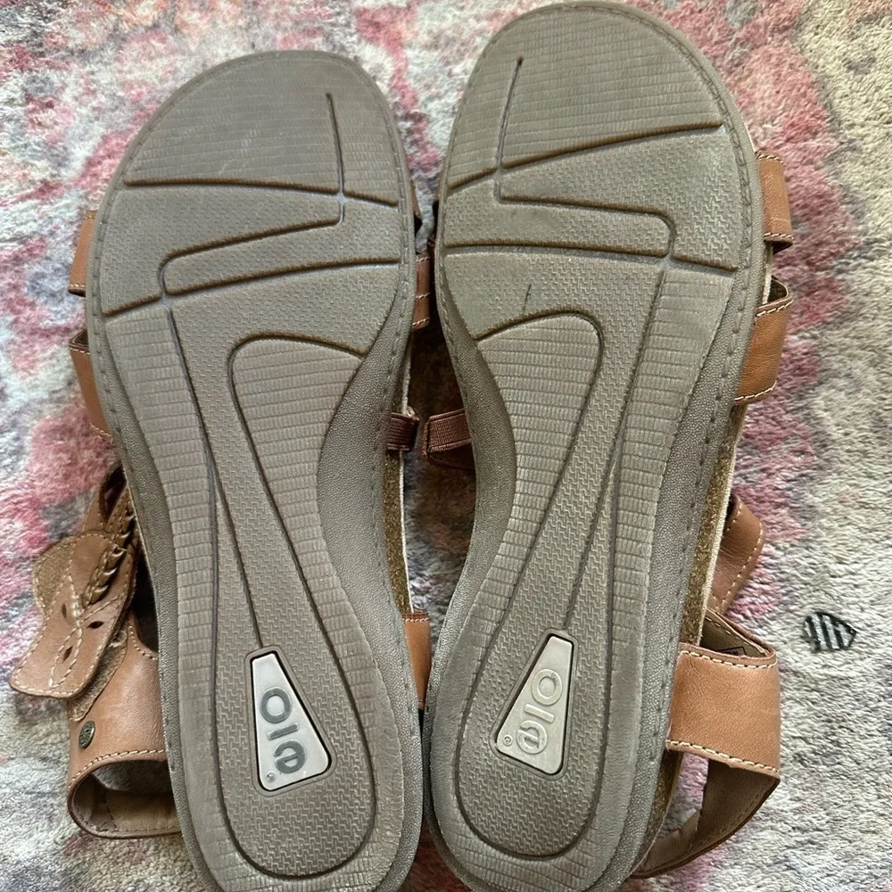 Earth Spirit Bria neutral sandal size 10 W Wide